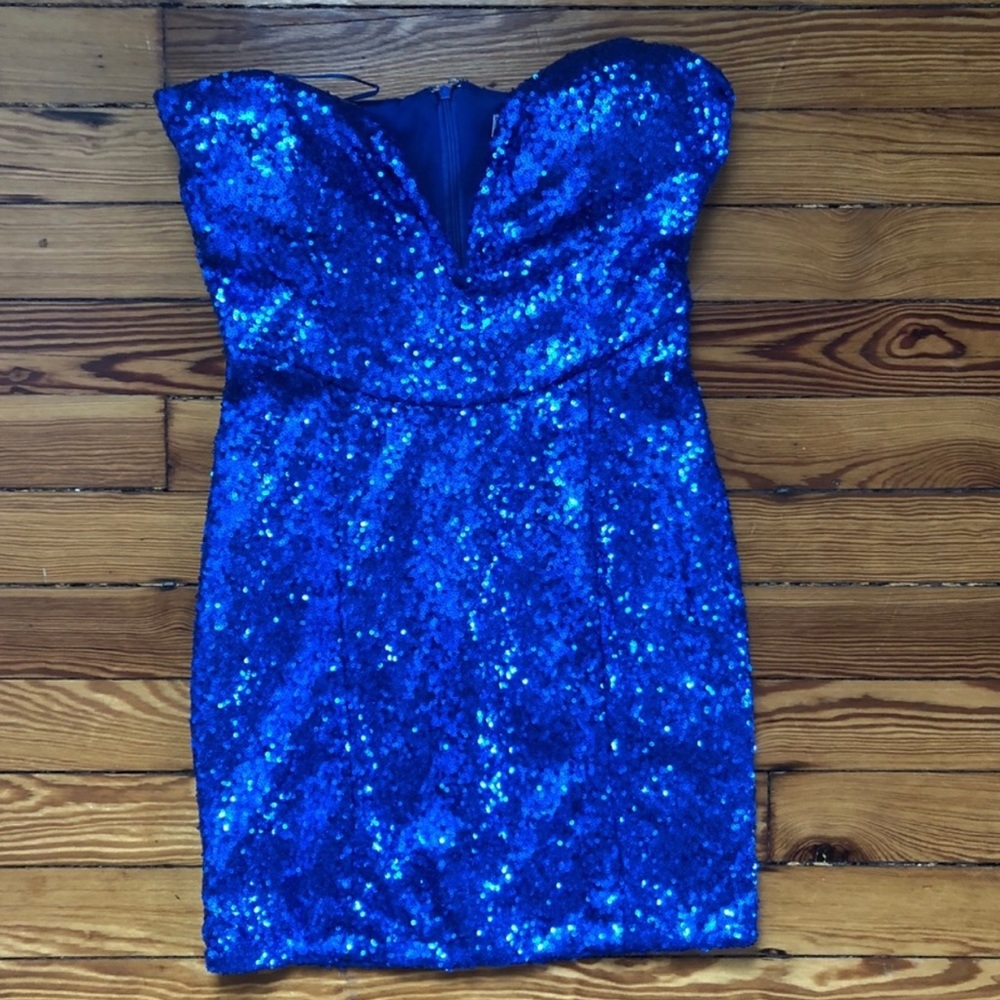 NEW Tobi Blue Sequin Mini Dress (Sweetheart Top)
